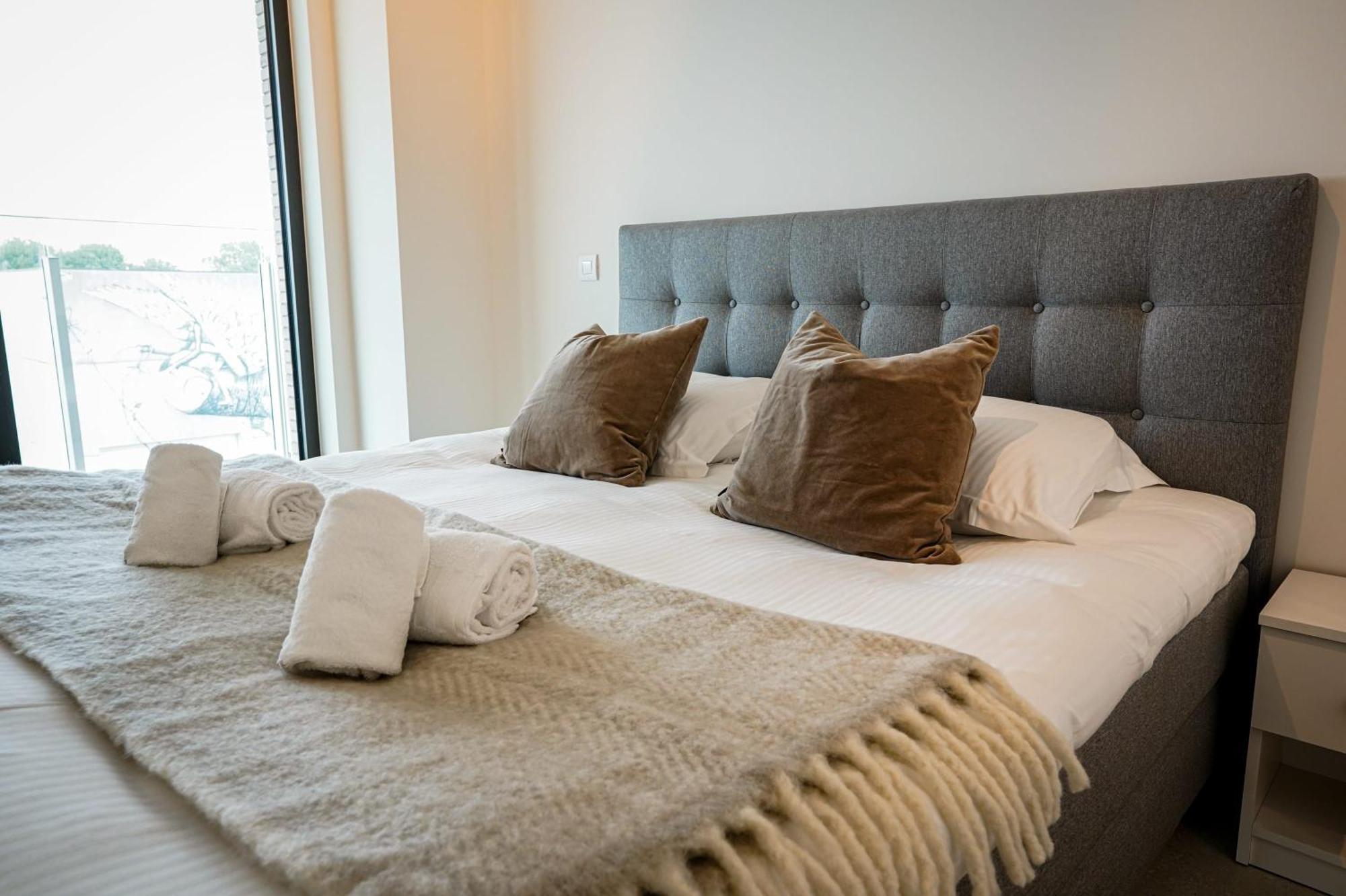 Huswell - Beautiful Apartment With Communal Pool And Gym Oostende Dış mekan fotoğraf